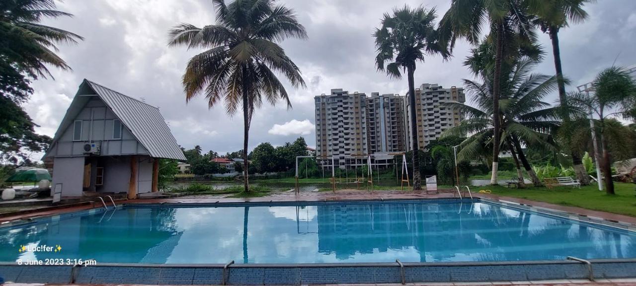 Udaya Resort 팔라카드 외부 사진