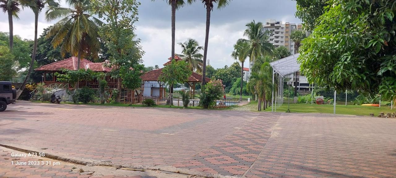 Udaya Resort 팔라카드 외부 사진