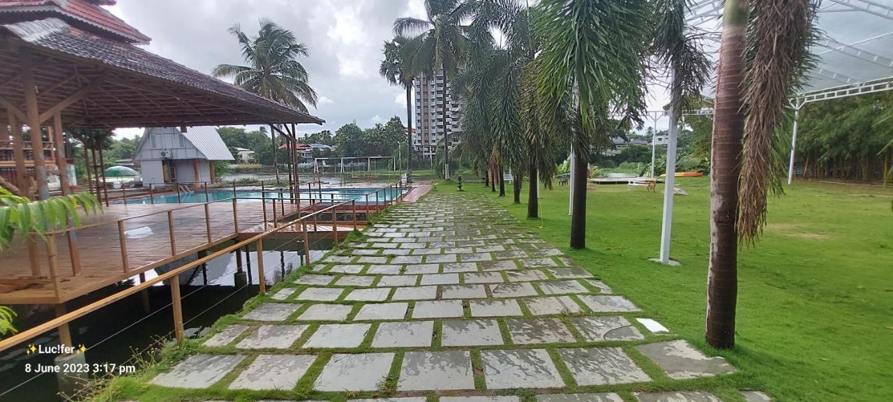Udaya Resort 팔라카드 외부 사진